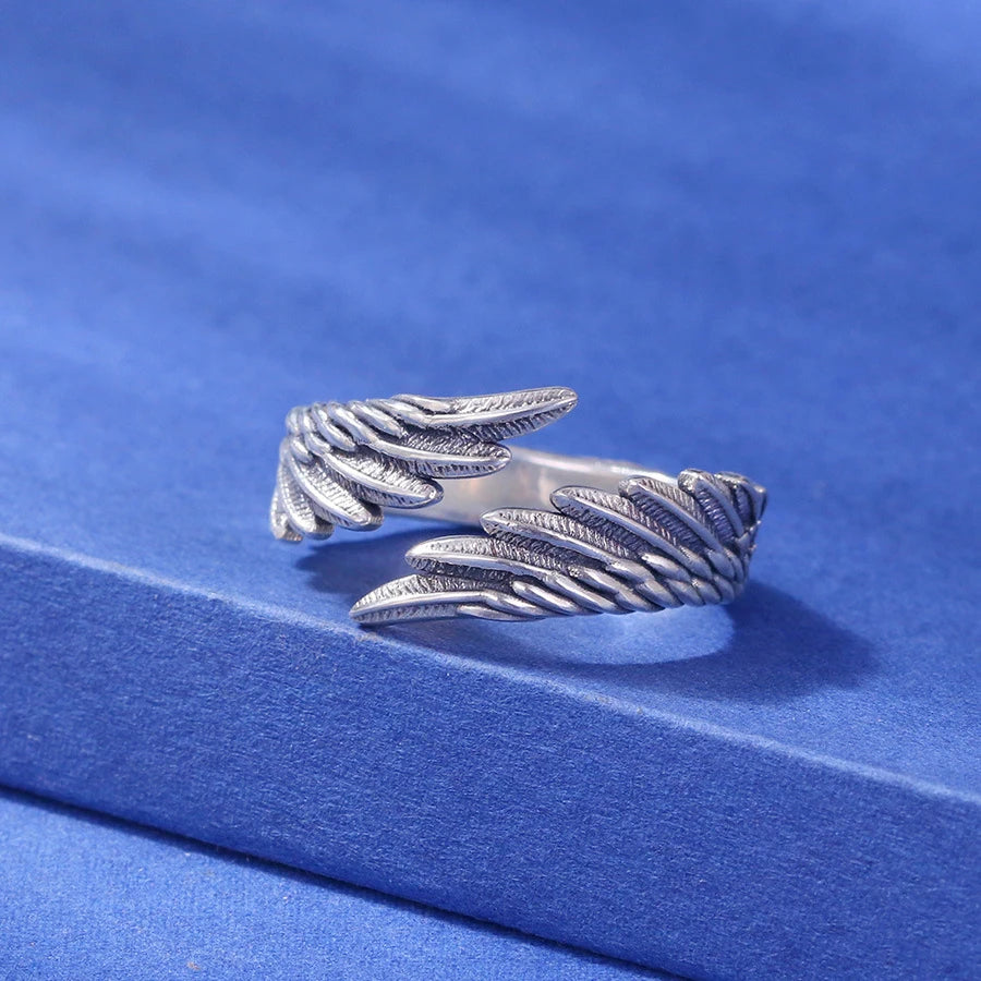 Winged Ring-Resizable